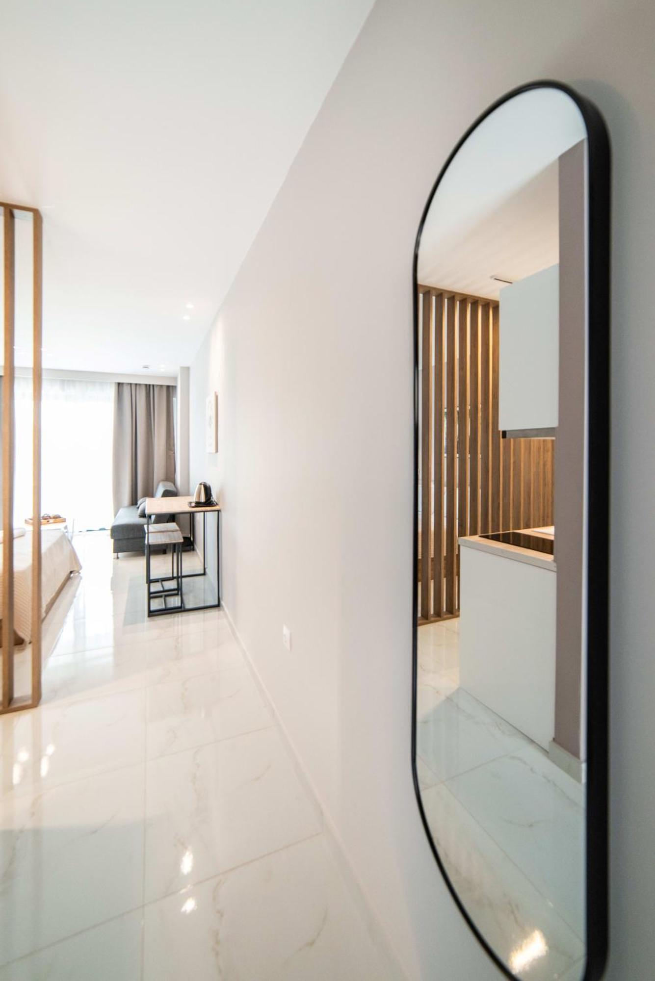 Sithonian Sunset Luxury - Nikiti Cozy Getaways Aparthotel Bagian luar foto