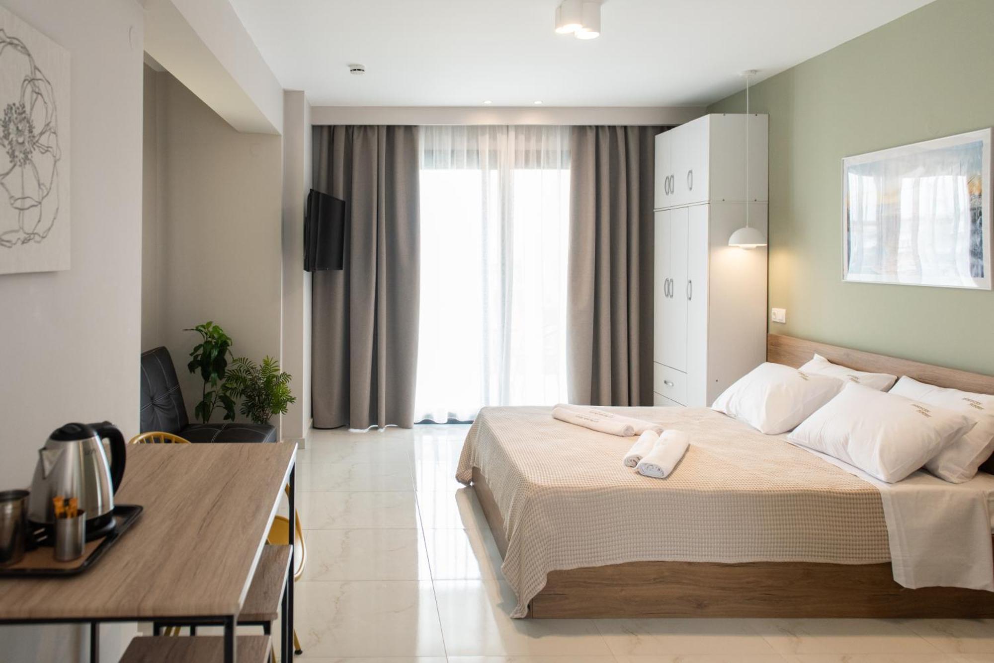 Sithonian Sunset Luxury - Nikiti Cozy Getaways Aparthotel Bagian luar foto