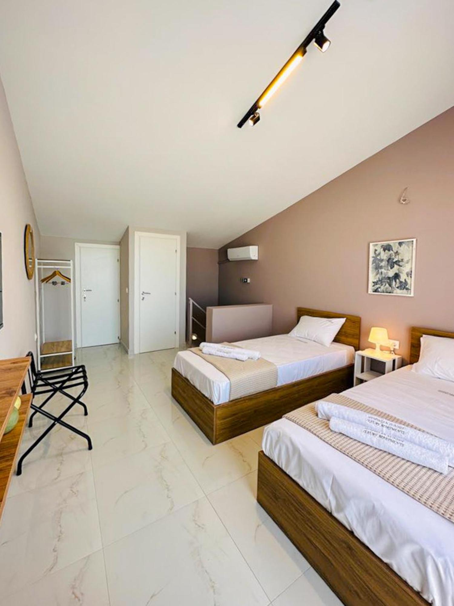Sithonian Sunset Luxury - Nikiti Cozy Getaways Aparthotel Bagian luar foto